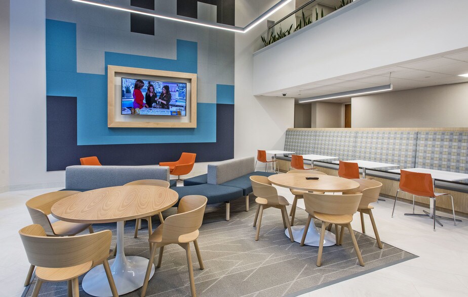 More Photos Of 500 Northridge Rd, Atlanta Office For Lease