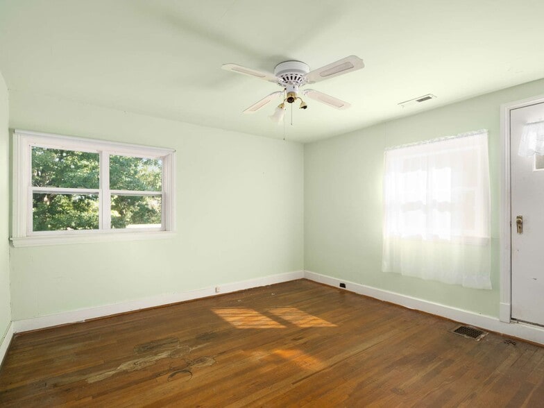 More Photos Of , Lewisburg Unknown For Sale