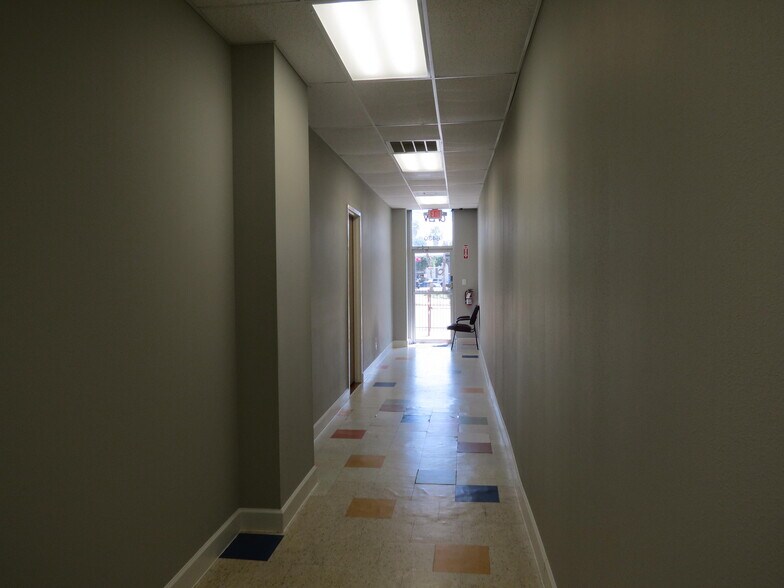 More Photos Of 6430 Hillcroft Ave, Houston Medical For Sale