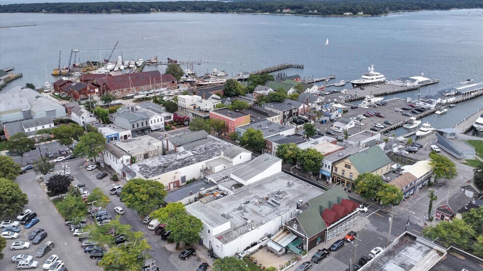 More Photos Of 14 Front St, Greenport Freestanding For Sale