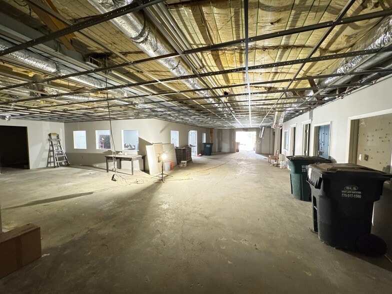 More Photos Of 10535 Highway 53 W, Talking Rock Service For Sale