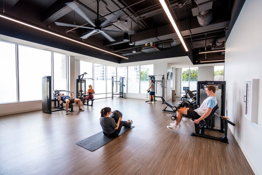More Photos Of 2600 Via Fortuna, Austin Unknown For Lease
