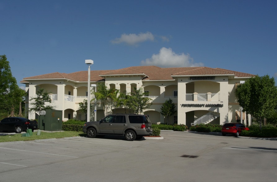 Primary Photo Of 2731 Executive Park Dr, Weston Medical For Lease
