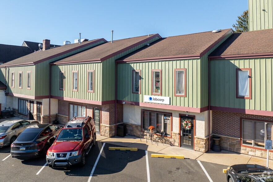 More Photos Of 5860 Lower York Rd, Lahaska Storefront Retail Office For Lease