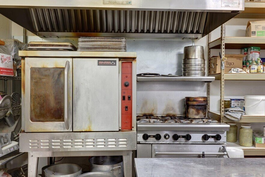More Photos Of 996 Pacific Dr, Hammond Restaurant For Sale