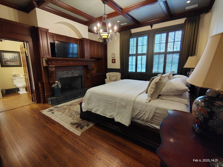 More Photos Of 60 Woodside Dr, Brevard Hospitality For Sale