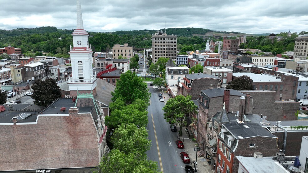 More Photos Of 28 N 3rd St, Easton Office Residential For Lease