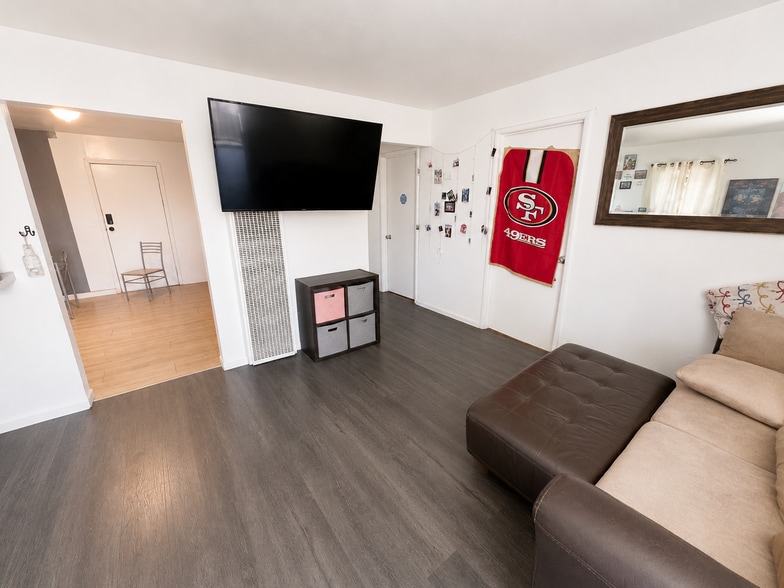 More Photos Of 4630 13th Ave, Sacramento Apartments For Sale