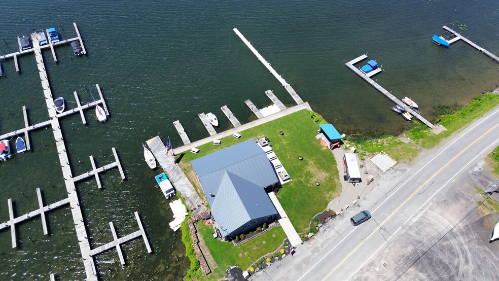 More Photos Of 7147 Lake Bluff Rd, Wolcott Restaurant For Sale