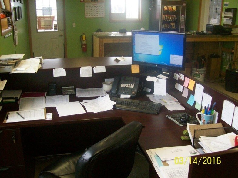 More Photos Of 62805 MN Highway 24, Litchfield Auto Salvage Facility For Sale