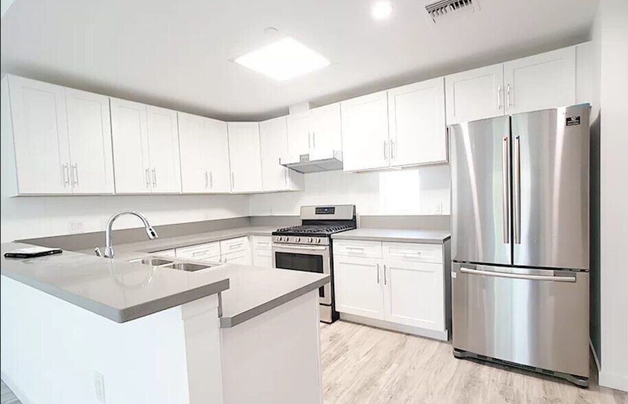 More Photos Of 1229 S Kingsley Dr, Los Angeles Apartments For Sale