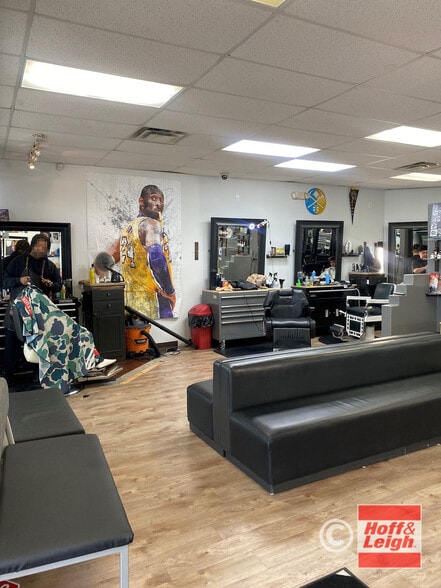 More Photos Of 20941 E Smoky Hill Rd, Centennial General Retail For Lease