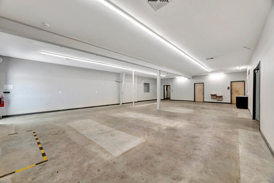 More Photos Of 1000 1st State Blvd, Wilmington Warehouse For Lease