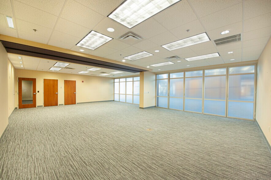 More Photos Of 250 Progressive Way, Westerville Office For Lease