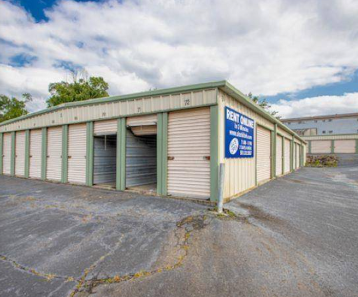 Primary Photo Of 402 Section Line St, Malvern Self Storage For Sale