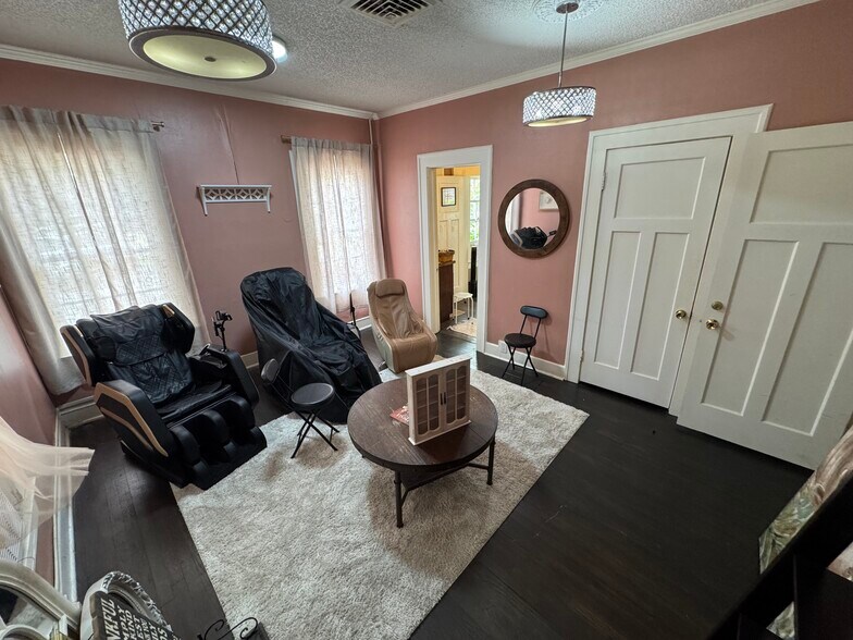 More Photos Of 110 W Adair St, Valdosta Office For Sale