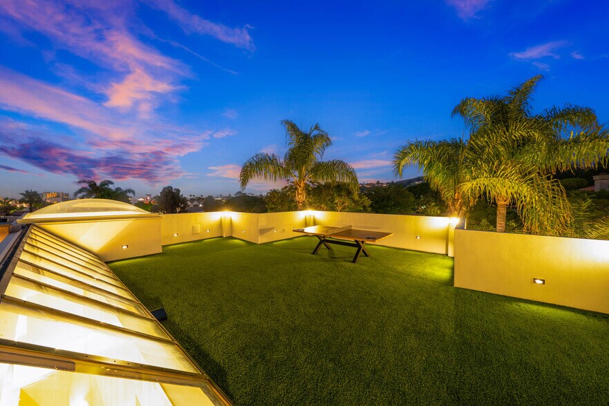 More Photos Of 7372 Fay Ave, La Jolla Multifamily For Sale