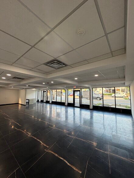 More Photos Of 340 Grand Ave, Leonia Storefront For Lease