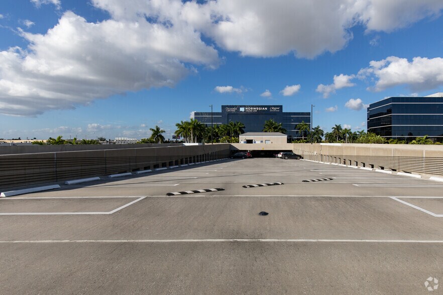 More Photos Of 7200 Corporate Center Dr, Miami Unknown For Lease