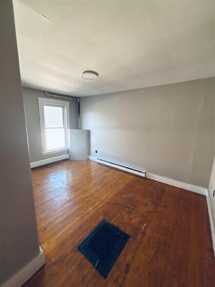 More Photos Of 2733 Dartmouth College, North Haverhill Apartments For Sale