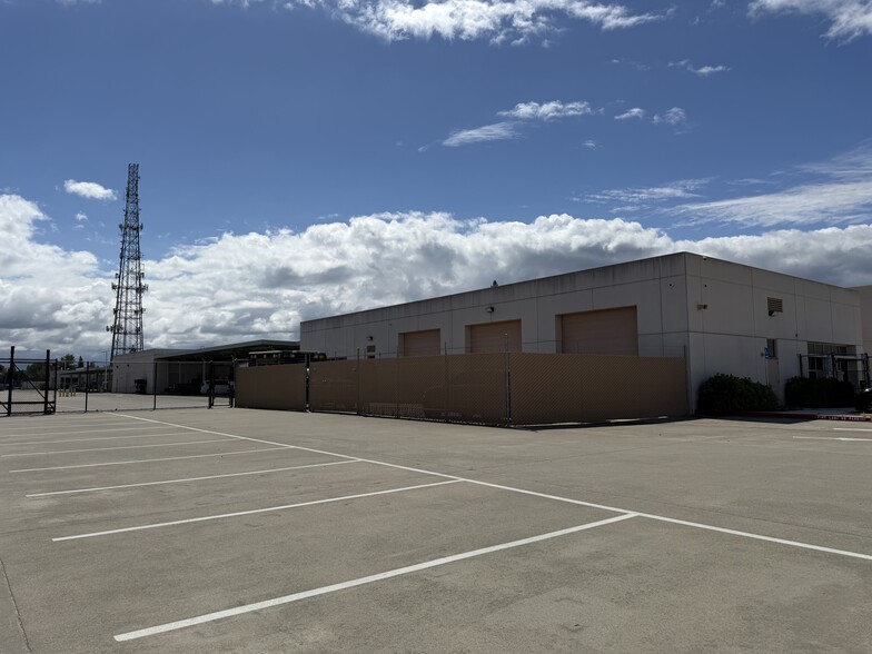 Primary Photo Of 8150 Industrial Ave, Roseville Flex For Lease
