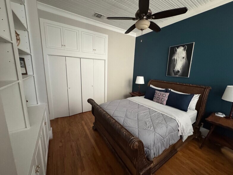 More Photos Of 1124 18th St, Hondo Office For Sale