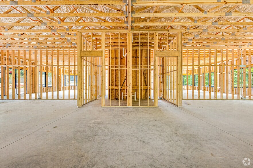 More Photos Of 1300 Upper Hembree Rd, Roswell Unknown For Lease