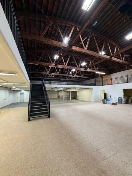 More Photos Of 2700 N Broadway, Los Angeles Freestanding For Lease