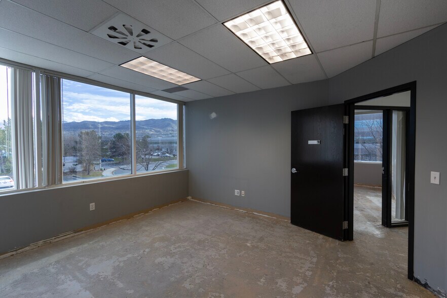 More Photos Of 65 E Wadsworth Park Dr, Draper Office For Lease