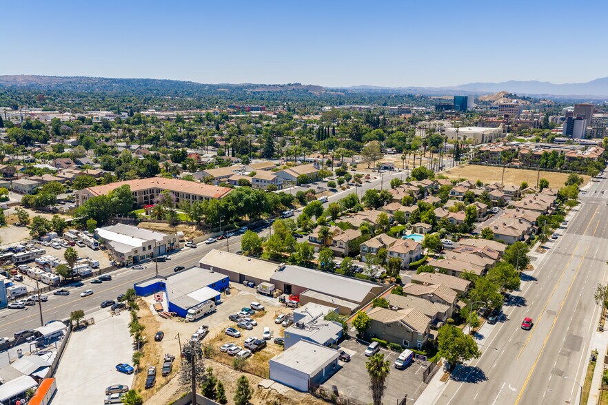 More Photos Of 2879 Main St, Riverside Warehouse For Sale