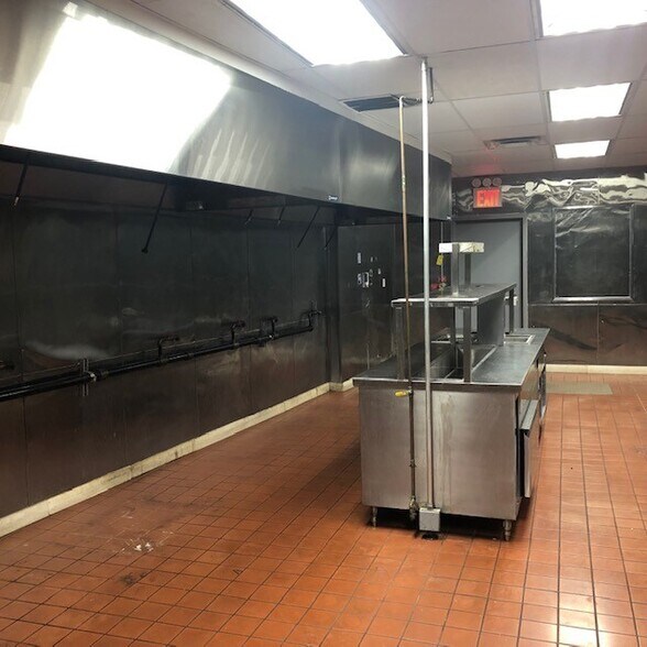 More Photos Of 82 School St, Glen Cove Storefront For Lease