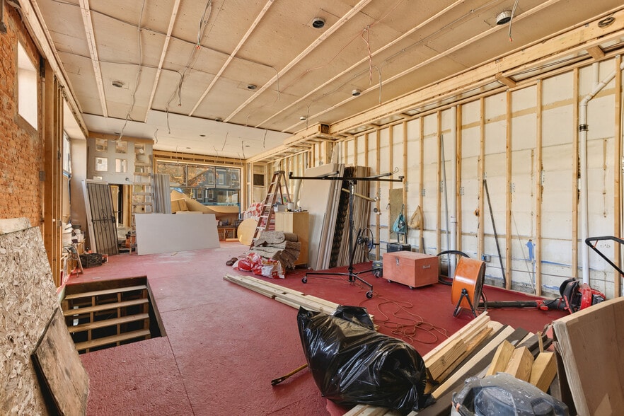 More Photos Of 2324 N Capitol St NW, Washington Storefront Retail Residential For Sale