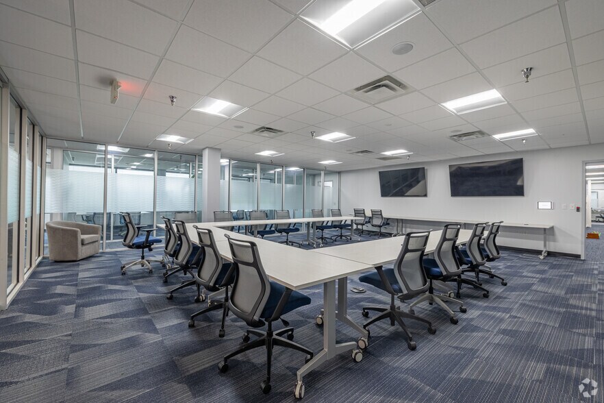 More Photos Of 6401 Golden Triangle Dr, Greenbelt Office For Lease