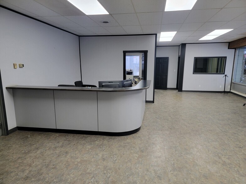 More Photos Of 9410 Milwaukee Way, Prince George Distribution For Lease