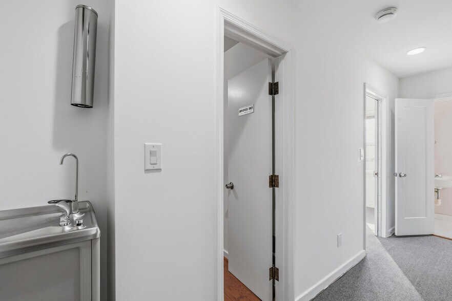 More Photos Of 801-809 Franklin St, Alexandria Loft Creative Space For Lease