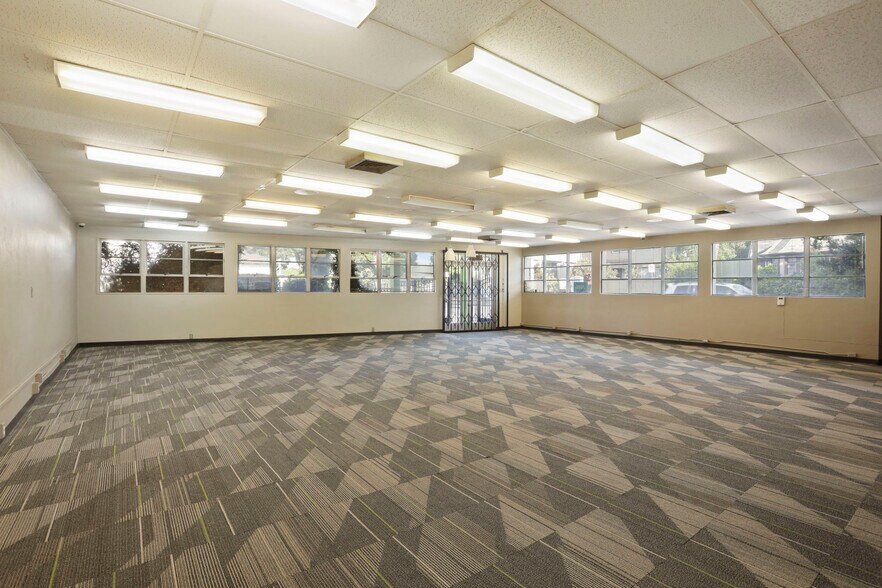 More Photos Of 1446 N Hunter St, Stockton Office For Sale