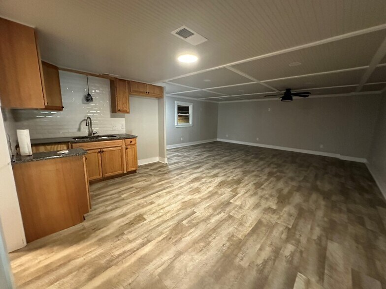 More Photos Of 1662 Murfreesboro Rd, Woodbury General Retail For Sale