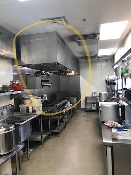 More Photos Of 3370-3400 S Bristol St, Santa Ana Freestanding For Lease