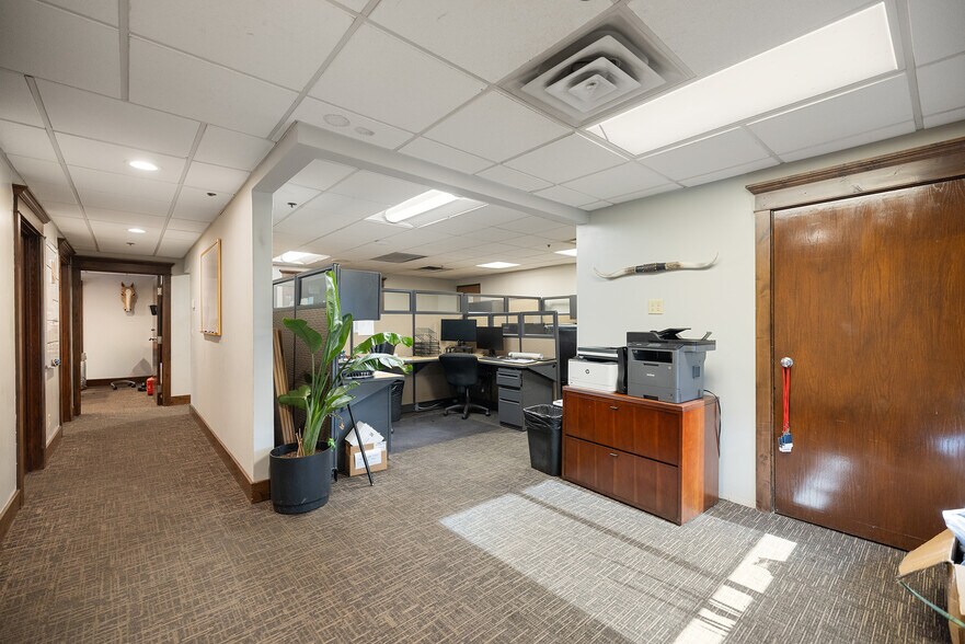 More Photos Of 12401 Washburn Ave S, Burnsville Light Manufacturing For Sale
