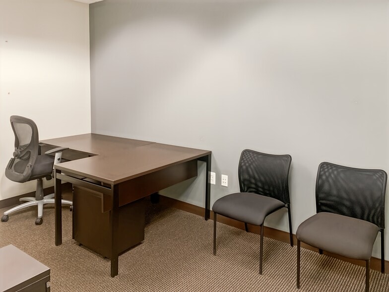 More Photos Of 3200 Greenfield Rd, Dearborn Coworking Space