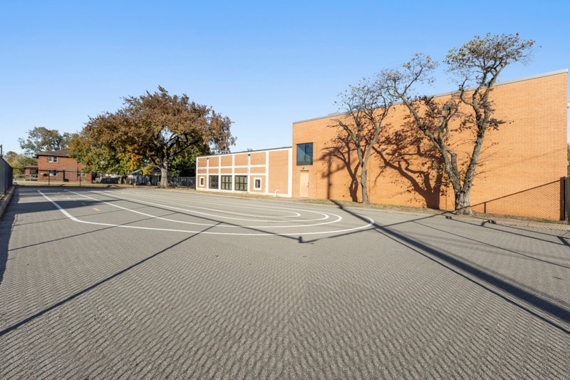 More Photos Of 702 E Grand Ave, Ponca City Office For Sale