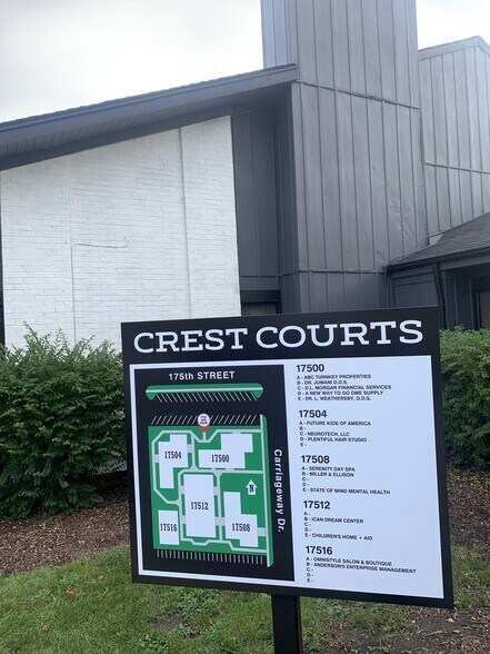 More Photos Of 17500-17516 S Carriageway Dr, Hazel Crest Office For Sale