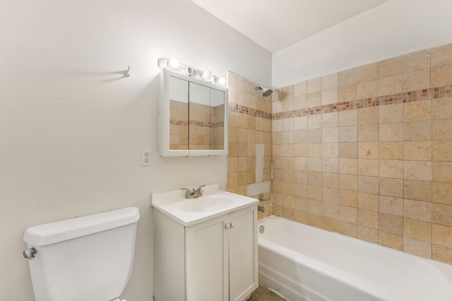 More Photos Of 5104 Pebble Beach Blvd, Las Vegas Apartments For Sale