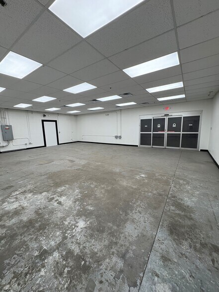 More Photos Of 530 E Pamalyn Ave, Las Vegas Unknown For Lease