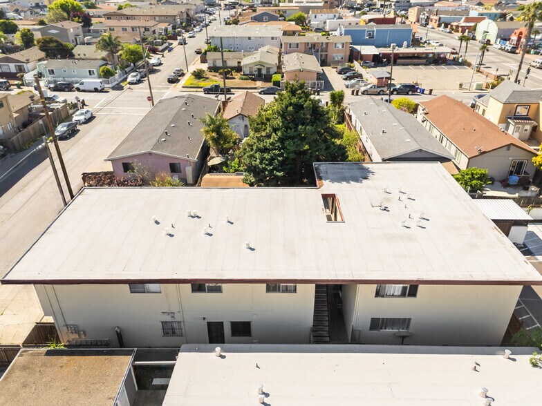 More Photos Of 1937 Powell St, San Pablo Apartments For Sale