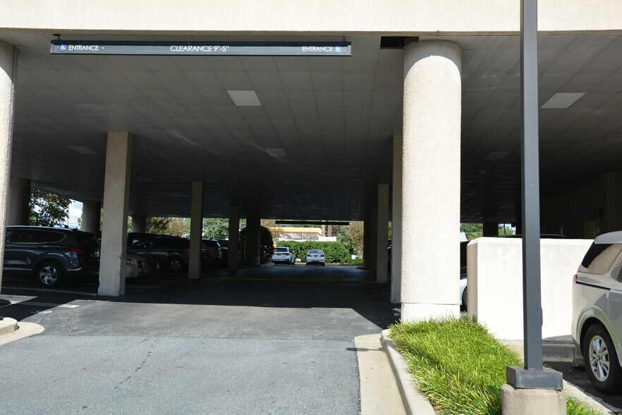 More Photos Of 438 N Frederick Ave, Gaithersburg Medical For Sale
