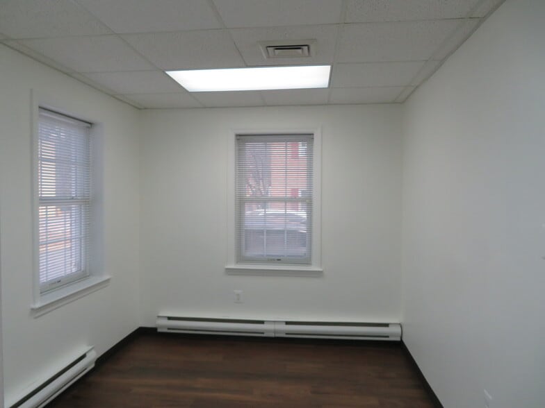 More Photos Of 3231-3233 Superior Ln, Bowie Medical For Lease