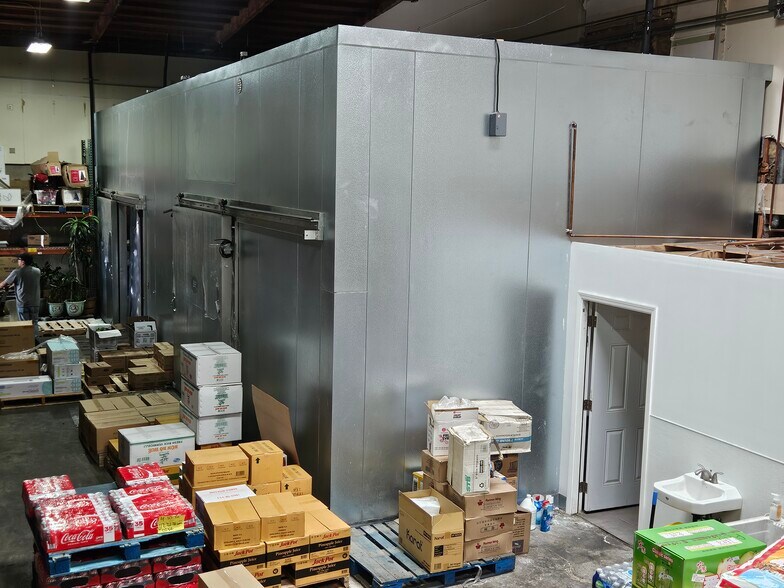 More Photos Of 13101 Brookhurst St, Garden Grove Warehouse For Sale