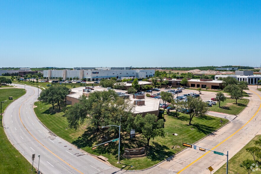More Photos Of 1600 Corporate Ct, Irving Research And Development For Lease