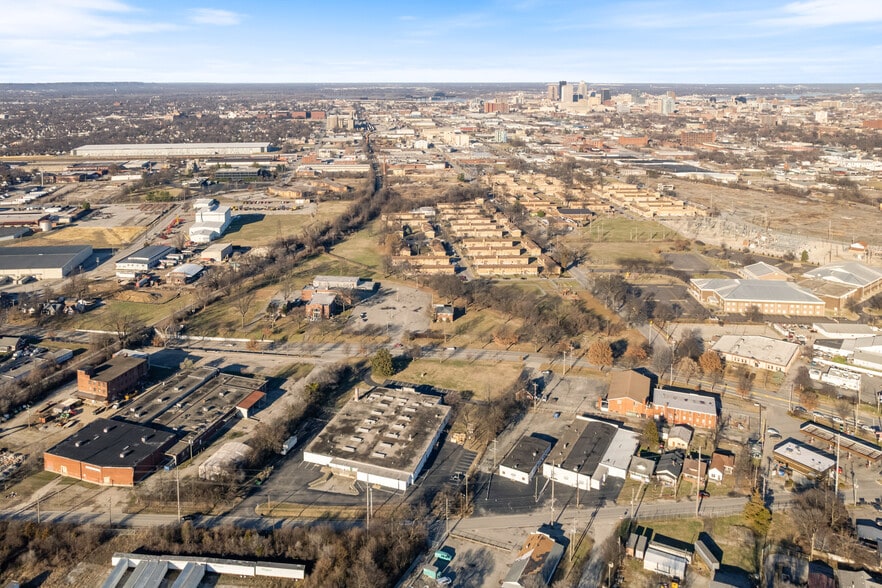 More Photos Of 1500 Algonquin Pky, Louisville Warehouse For Sale
